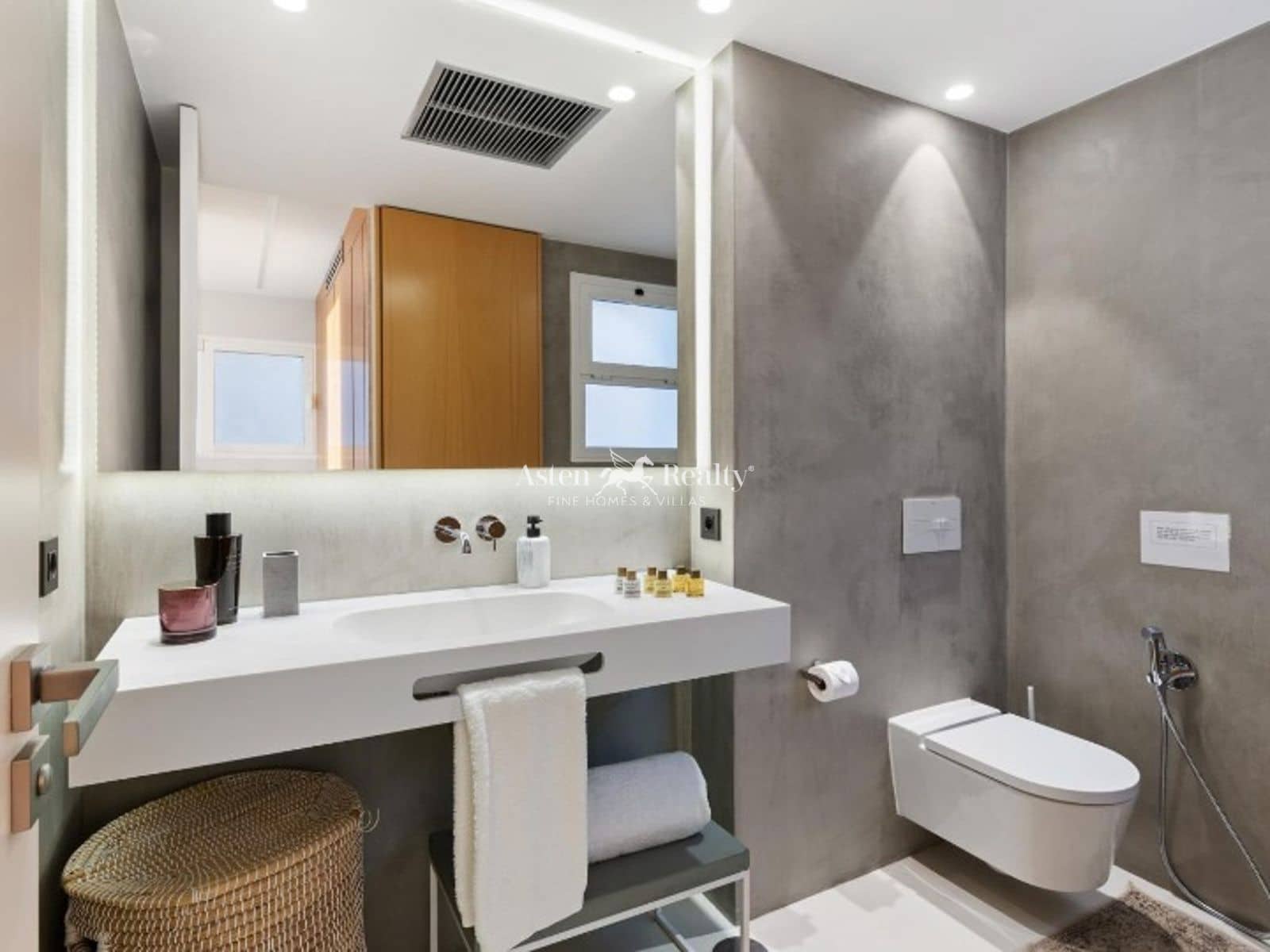 3 bedroom Villa for rent in Costa Adeje with pool garage - € 6,500 (Ref: 8986421)