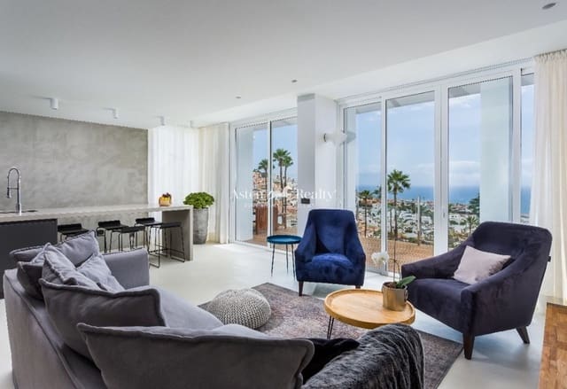 3 makuuhuone Huvila vuokrattavana paikassa San Eugenio Alto, Adeje mukana uima-altaan 
autotalli - 6 500 € (Ref: 8986421)