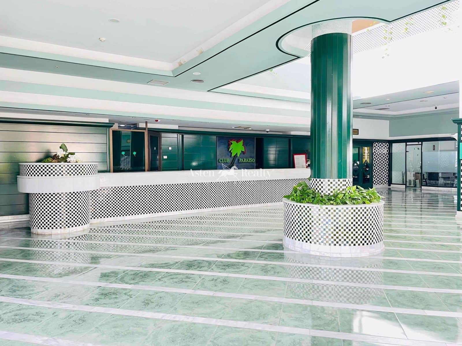 2 soverom Leilighet til salgs i Playa Paraiso med svømmebasseng - € 350 000 (Ref: 8992836)