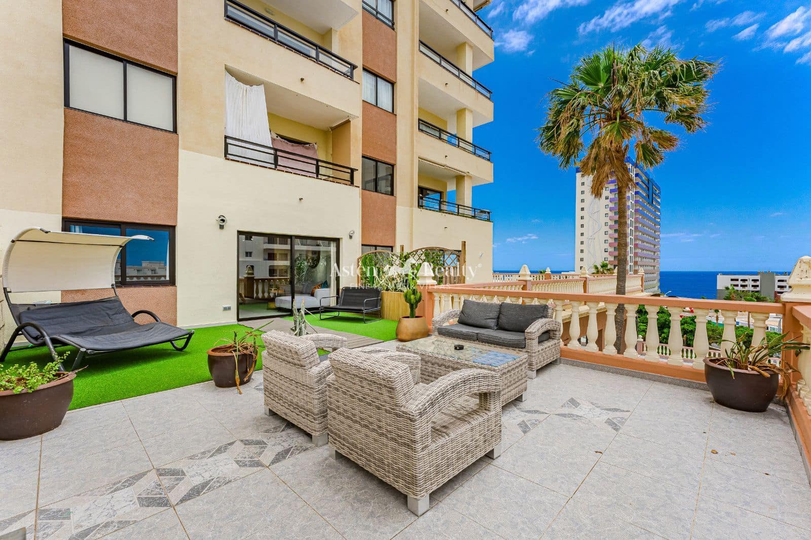 2 soveværelse Lejlighed til salg i Playa Paraiso med swimmingpool - € 350.000 (Ref: 8992944)