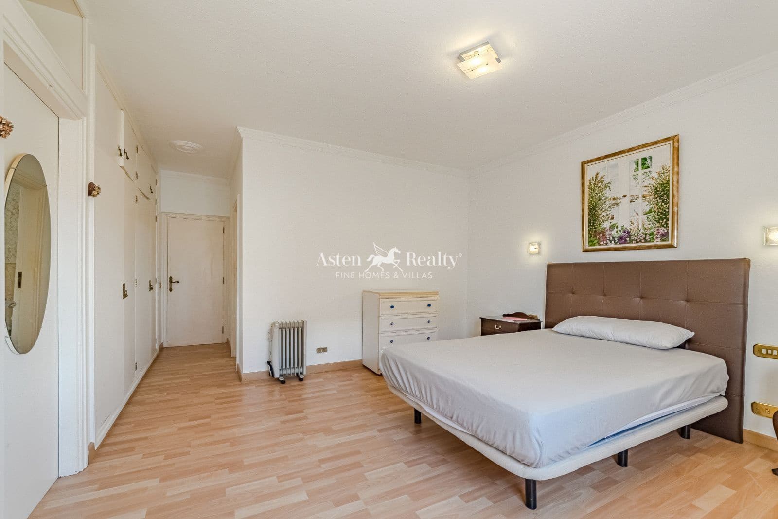 6 soveværelse Villa til salg i San Cristobal de La Laguna med garage - € 680.000 (Ref: 8998443)