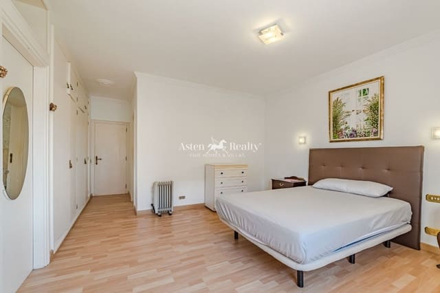 6 chambre Villa/Maison à vendre à San Cristóbal de La Laguna avec garage - 680 000 € (Ref: 8998443)