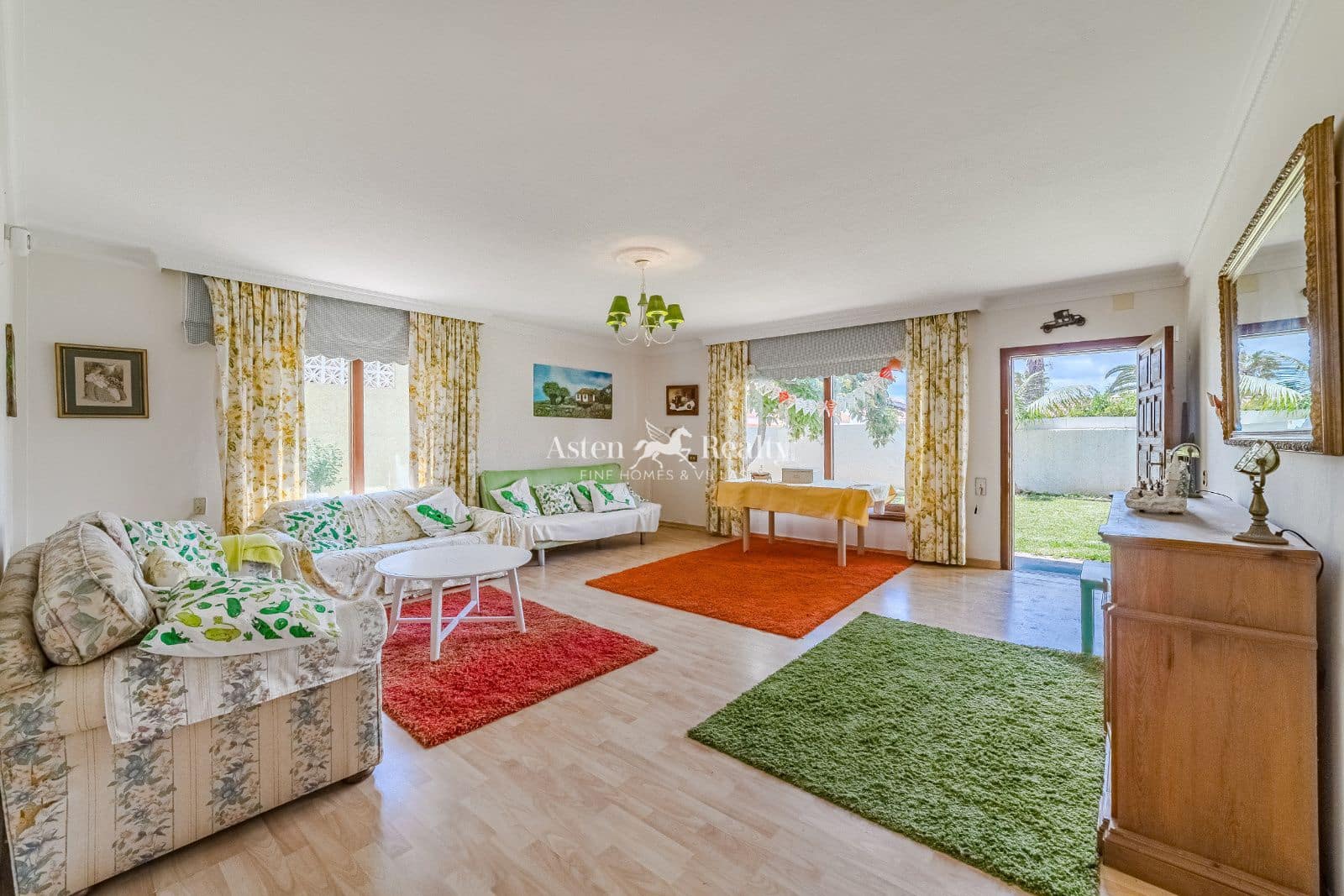 6 soveværelse Villa til salg i San Cristobal de La Laguna med garage - € 680.000 (Ref: 8998443)