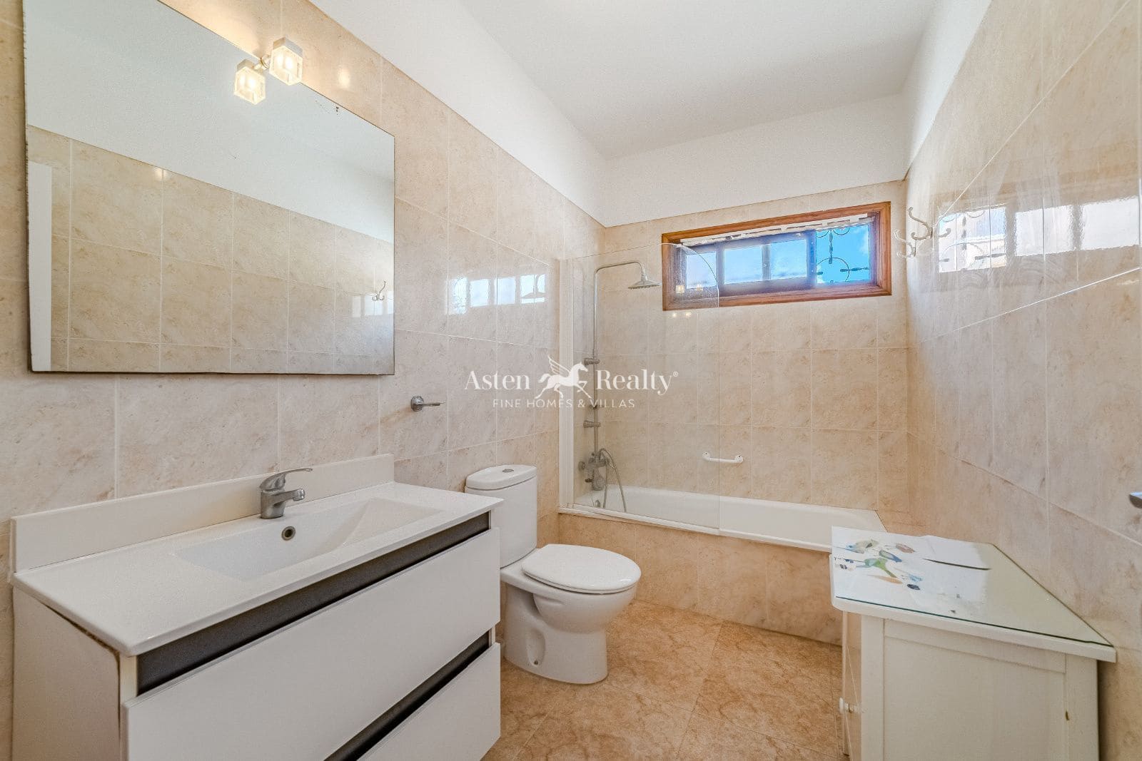 6 soveværelse Villa til salg i San Cristobal de La Laguna med garage - € 680.000 (Ref: 8998443)