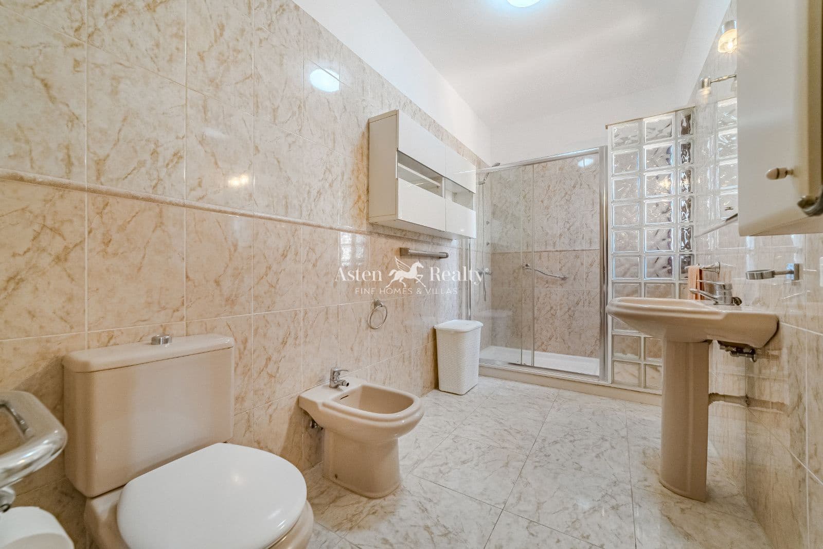 6 soveværelse Villa til salg i San Cristobal de La Laguna med garage - € 680.000 (Ref: 8998443)