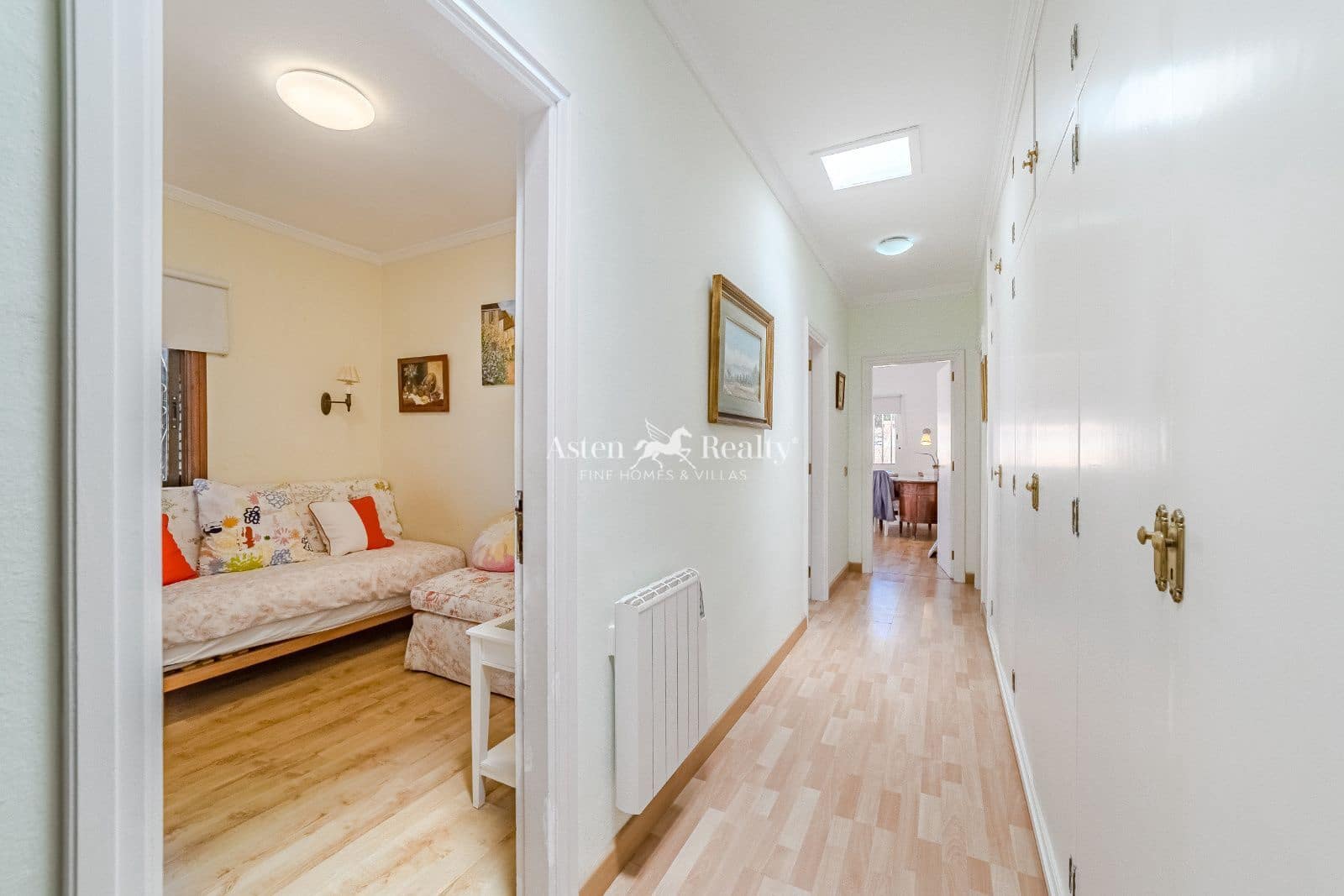 6 soveværelse Villa til salg i San Cristobal de La Laguna med garage - € 680.000 (Ref: 8998443)