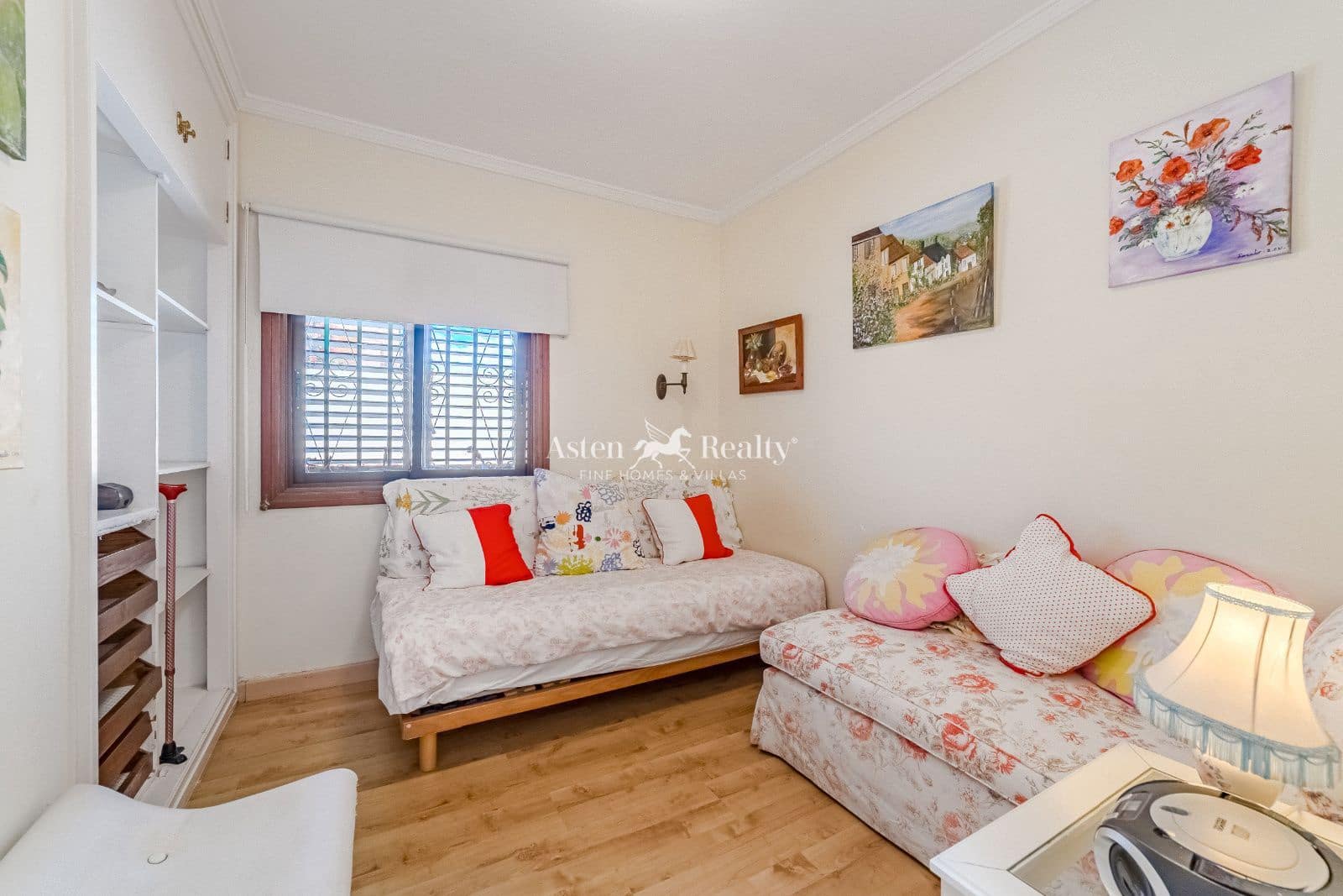 6 soveværelse Villa til salg i San Cristobal de La Laguna med garage - € 680.000 (Ref: 8998443)