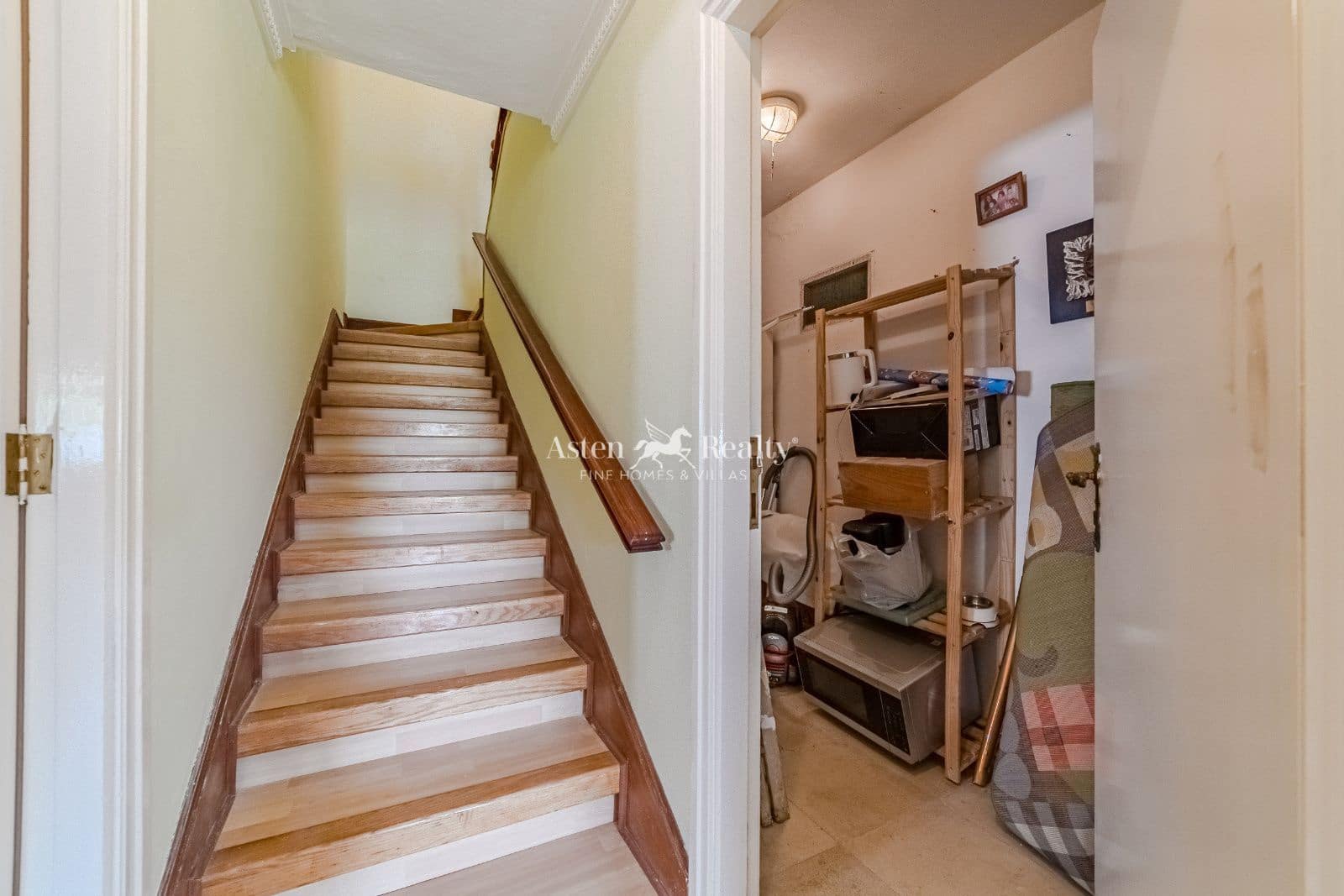 6 soveværelse Villa til salg i San Cristobal de La Laguna med garage - € 680.000 (Ref: 8998443)