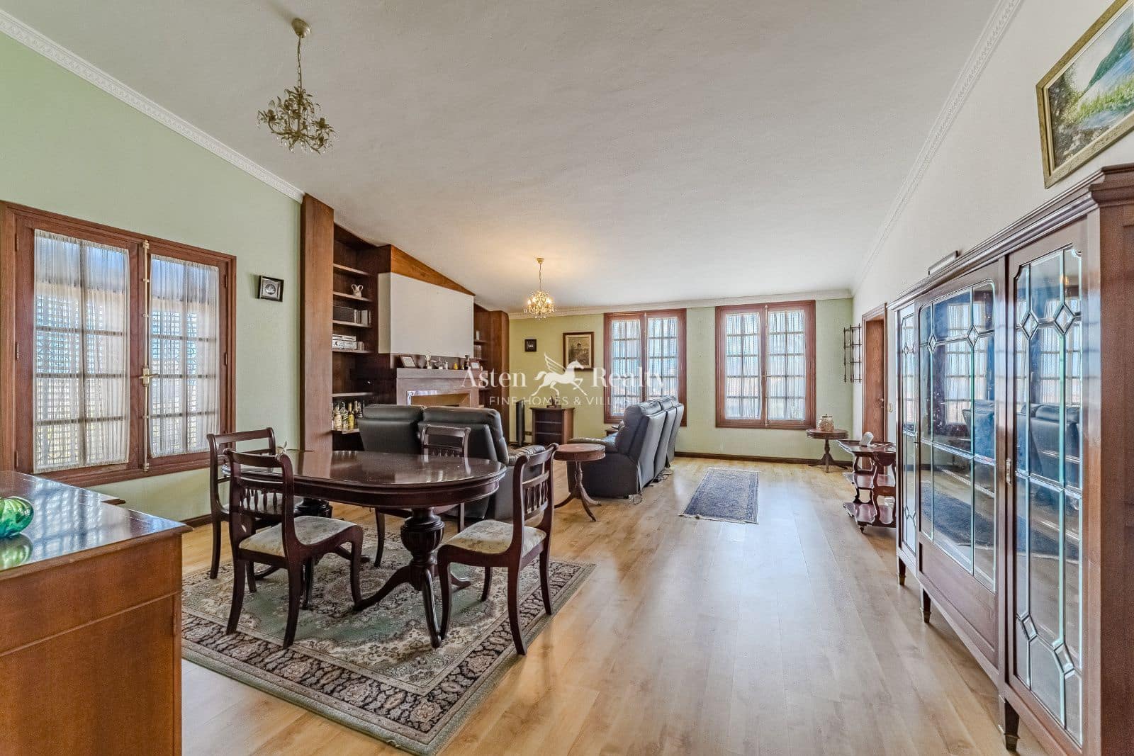 6 soveværelse Villa til salg i San Cristobal de La Laguna med garage - € 680.000 (Ref: 8998443)