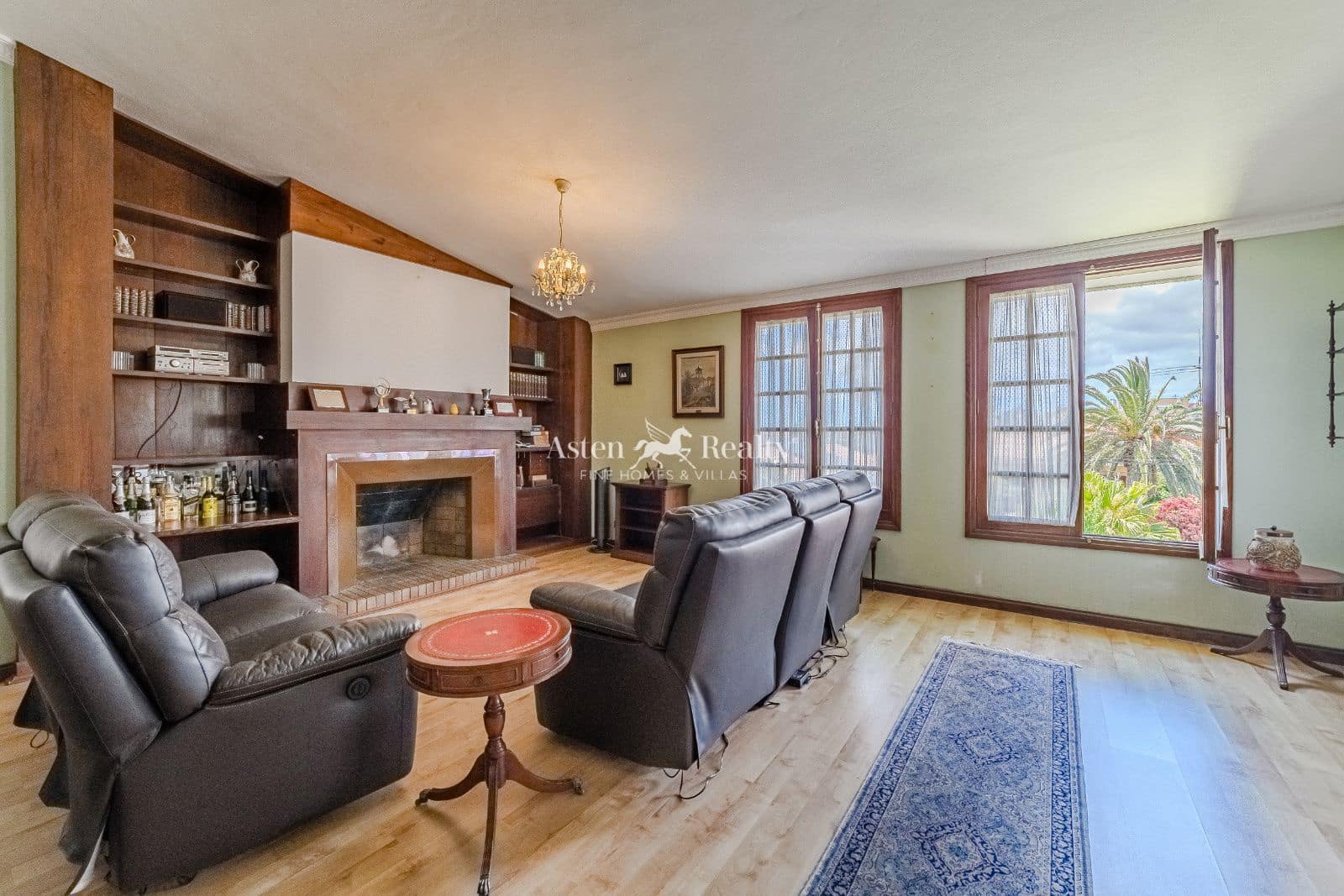 6 soveværelse Villa til salg i San Cristobal de La Laguna med garage - € 680.000 (Ref: 8998443)