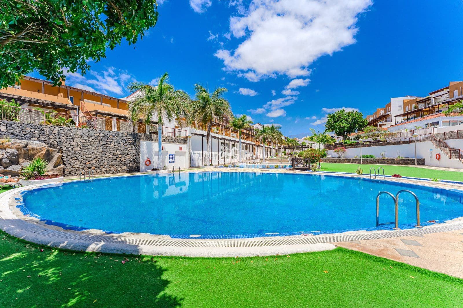 2 sypialnia Mieszkanie na sprzedaż w Amarilla Golf z basenem - 305 000 € (Ref: 9006711)