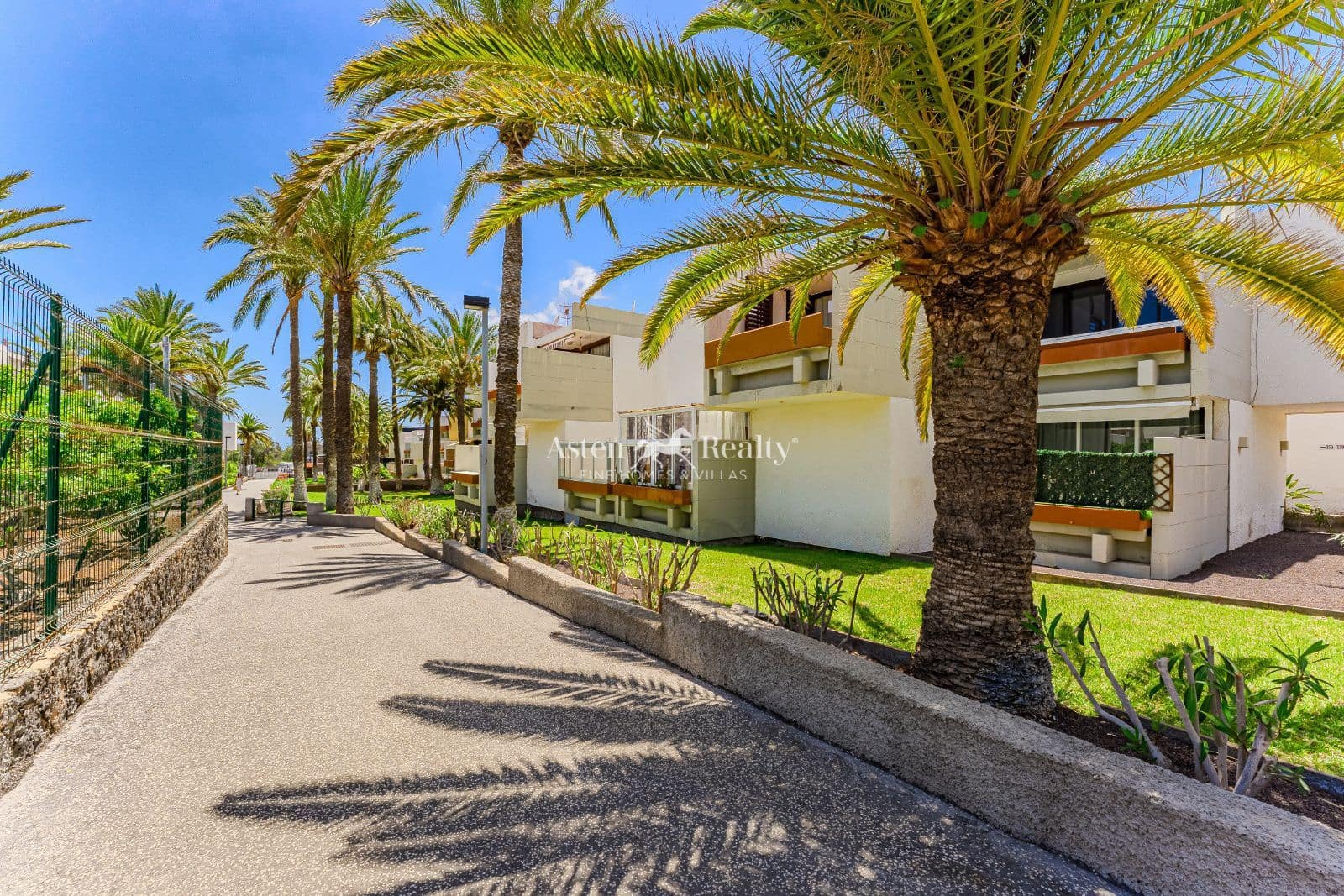 1 soveværelse Lejlighed til salg i Costa del Silencio med swimmingpool - € 180.000 (Ref: 9006712)