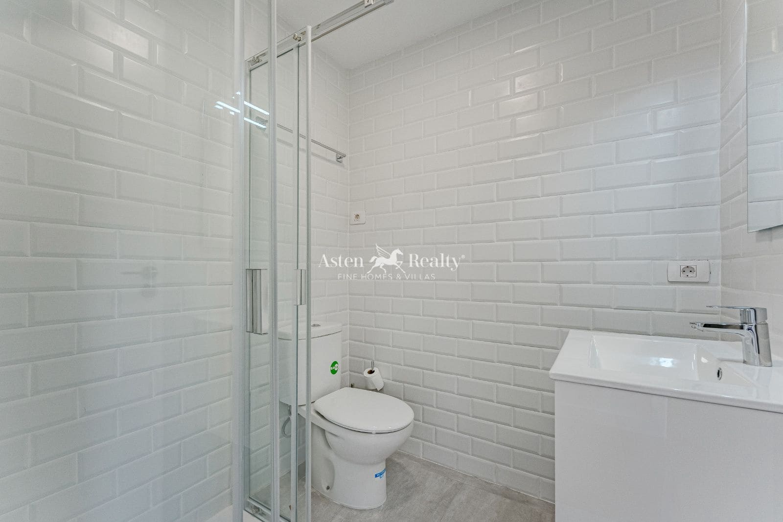 3 soveværelse Penthouse til salg i Palm-Mar med swimmingpool garage - € 450.000 (Ref: 9010438)