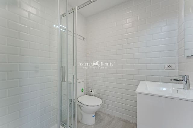 3 makuuhuone Kattohuoneisto myytävänä paikassa Palm-Mar, Arona mukana uima-altaan 
autotalli - 450 000 € (Ref: 9010438)