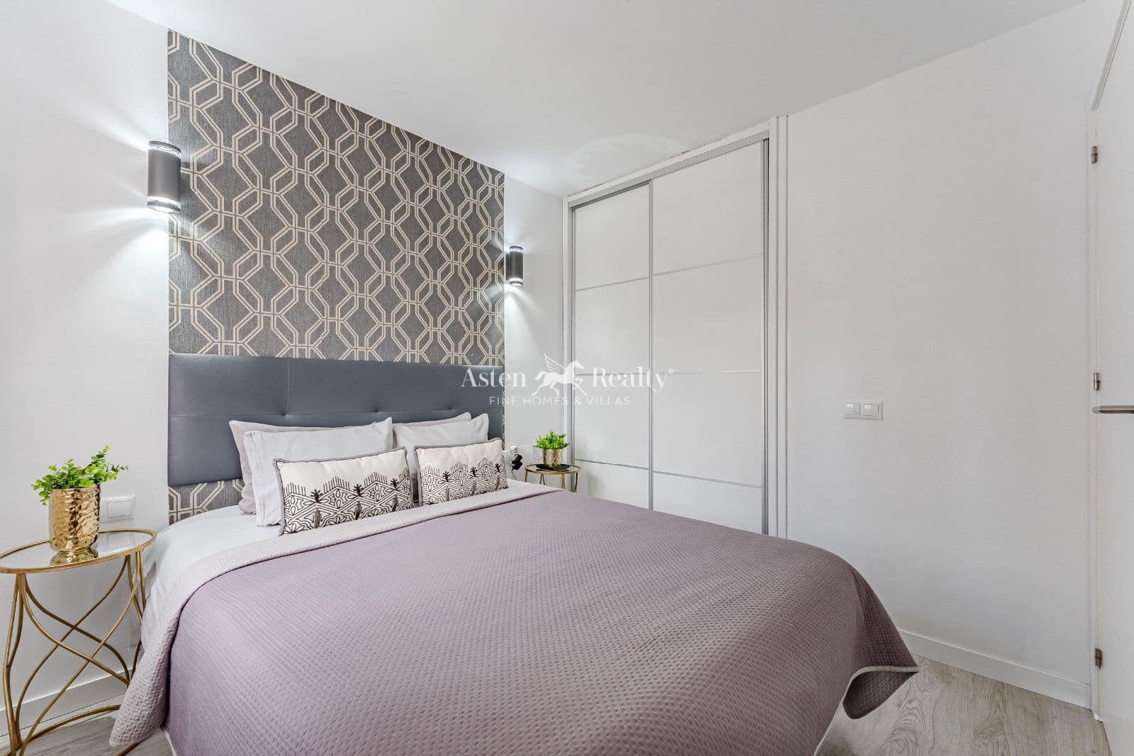 1 soveværelse Lejlighed til salg i Costa Adeje med swimmingpool garage - € 289.000 (Ref: 9016688)