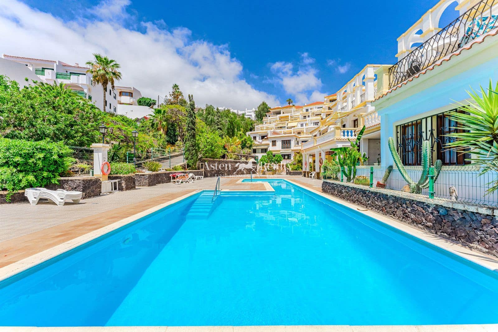 1 soveværelse Lejlighed til salg i Costa Adeje med swimmingpool garage - € 289.000 (Ref: 9016688)
