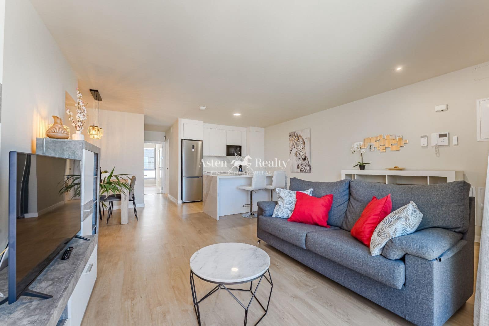 2 soveværelse Lejlighed til salg i Abades med swimmingpool garage - € 349.000 (Ref: 9016689)