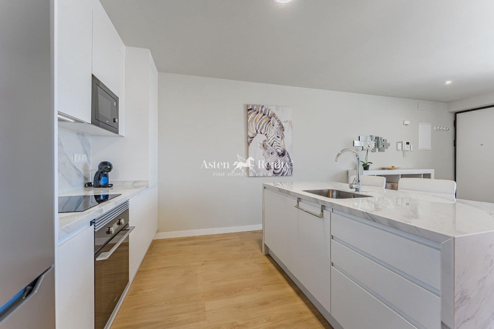 2 soveværelse Lejlighed til salg i Abades med swimmingpool garage - € 349.000 (Ref: 9016689)