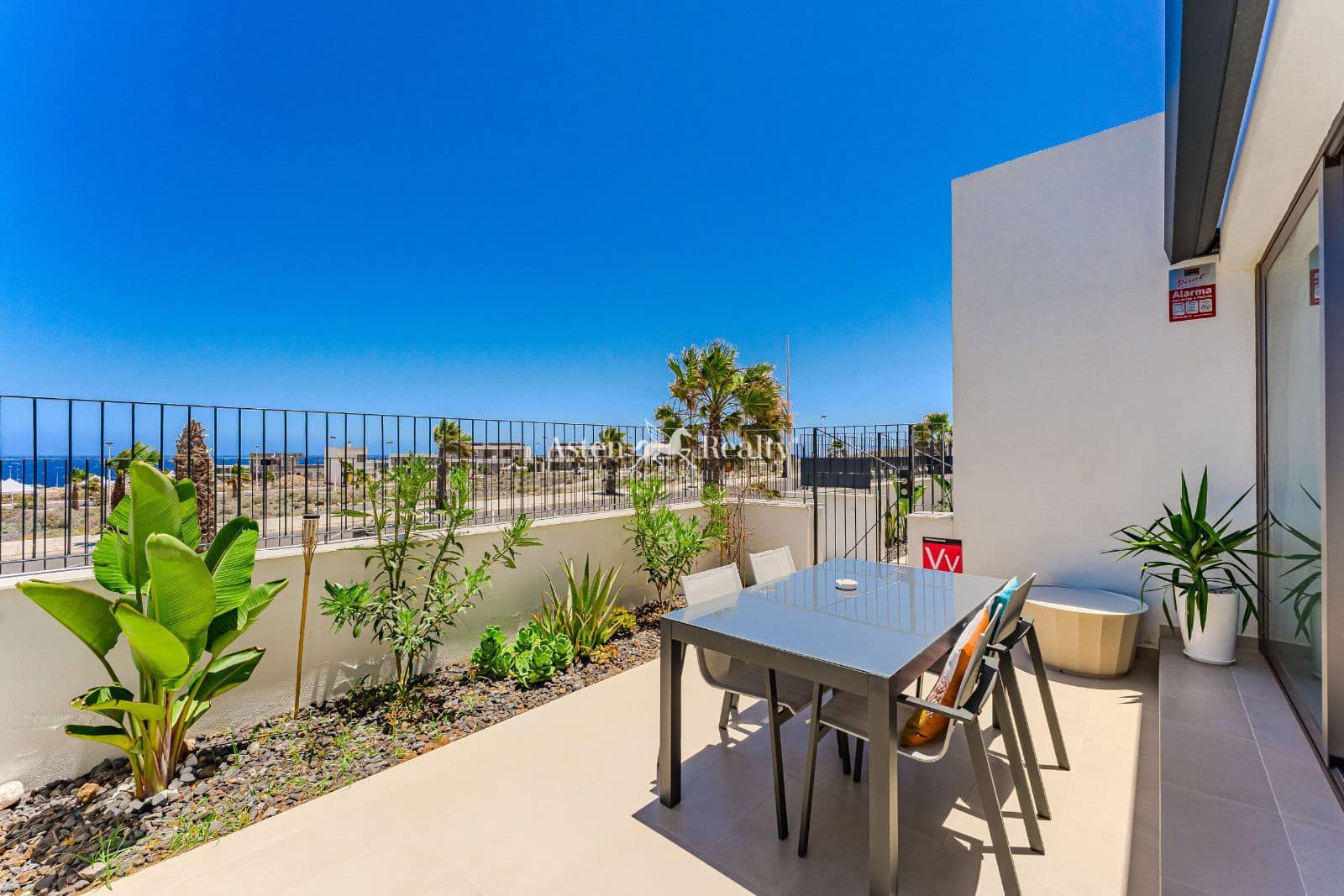 2 soveværelse Lejlighed til salg i Abades med swimmingpool garage - € 349.000 (Ref: 9016689)