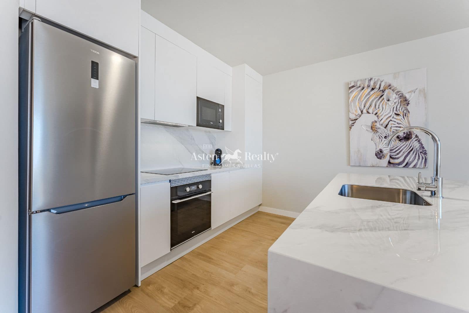 2 soveværelse Lejlighed til salg i Abades med swimmingpool garage - € 349.000 (Ref: 9016689)