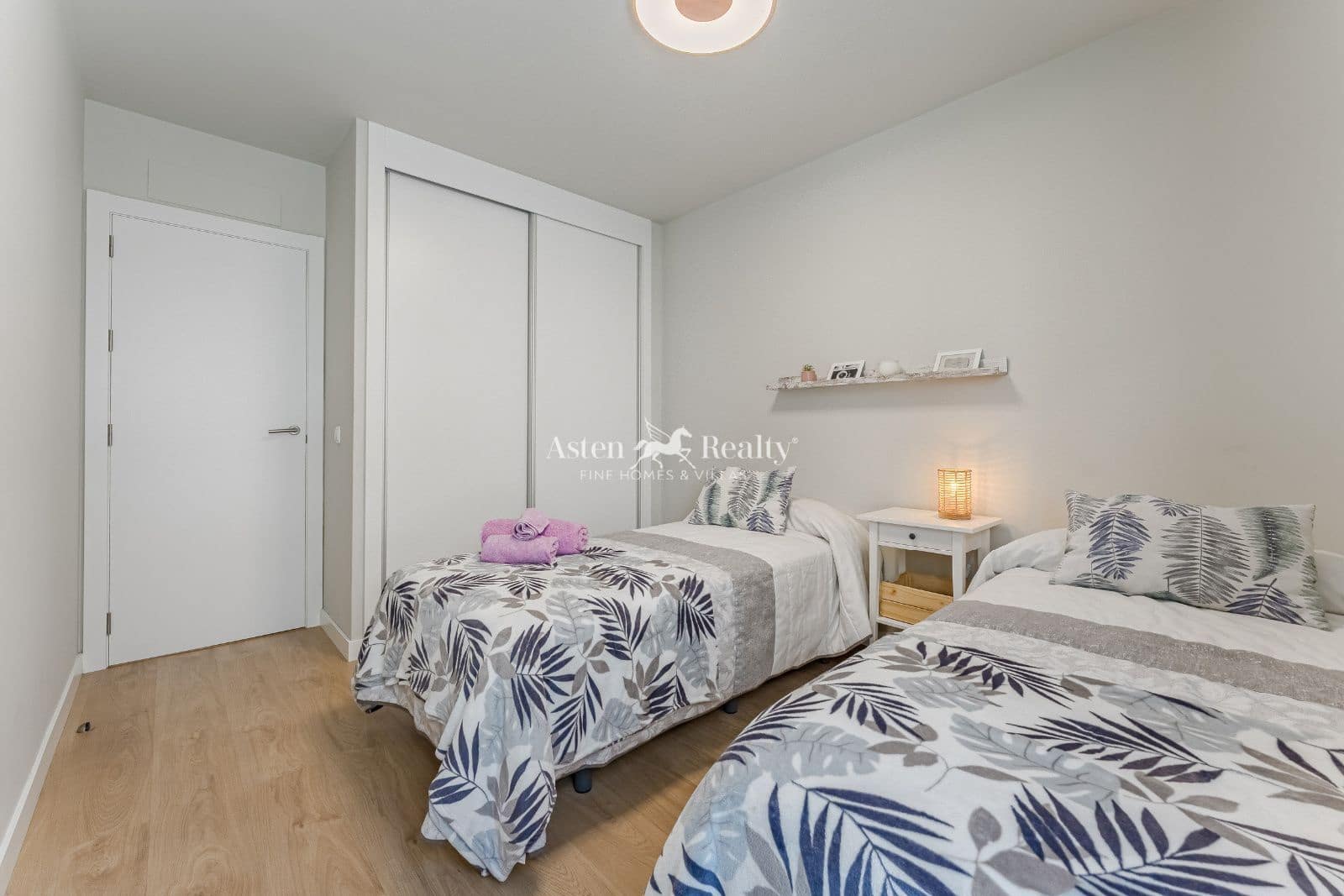 2 soveværelse Lejlighed til salg i Abades med swimmingpool garage - € 349.000 (Ref: 9016689)