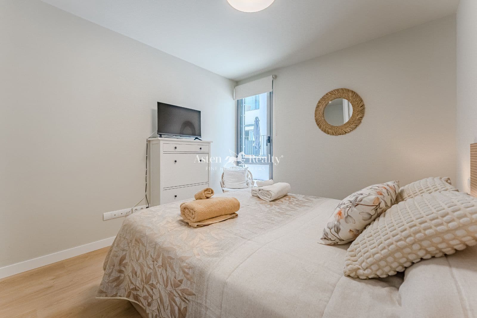 2 soveværelse Lejlighed til salg i Abades med swimmingpool garage - € 349.000 (Ref: 9016689)