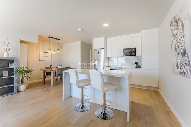 2 soveværelse Lejlighed til salg i Abades, Arico med swimmingpool garage - € 349.000 (Ref: 9016689)