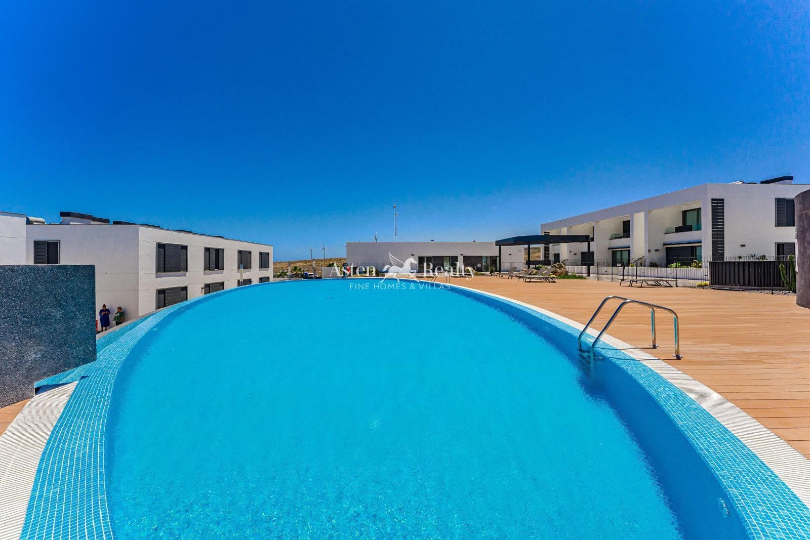 2 soveværelse Lejlighed til salg i Abades med swimmingpool garage - € 349.000 (Ref: 9016689)