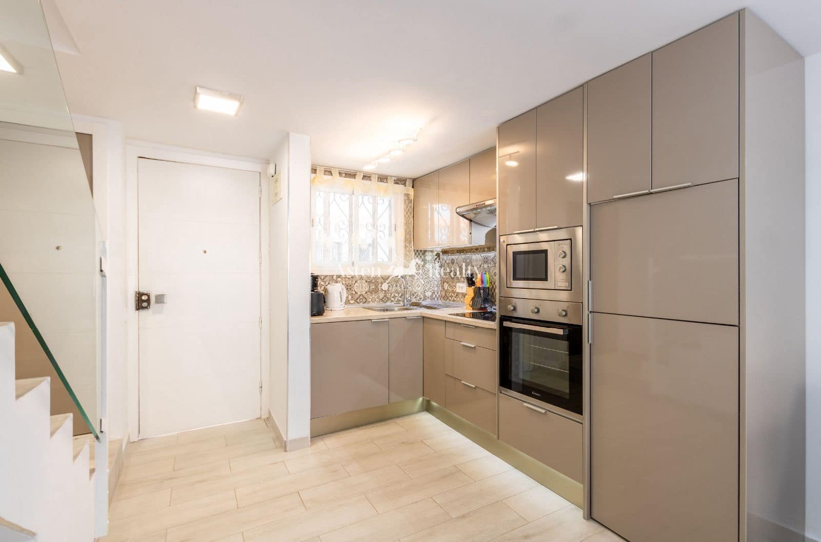 1 soveværelse Penthouse til salg i Playa de las Americas med swimmingpool - € 420.000 (Ref: 9019291)