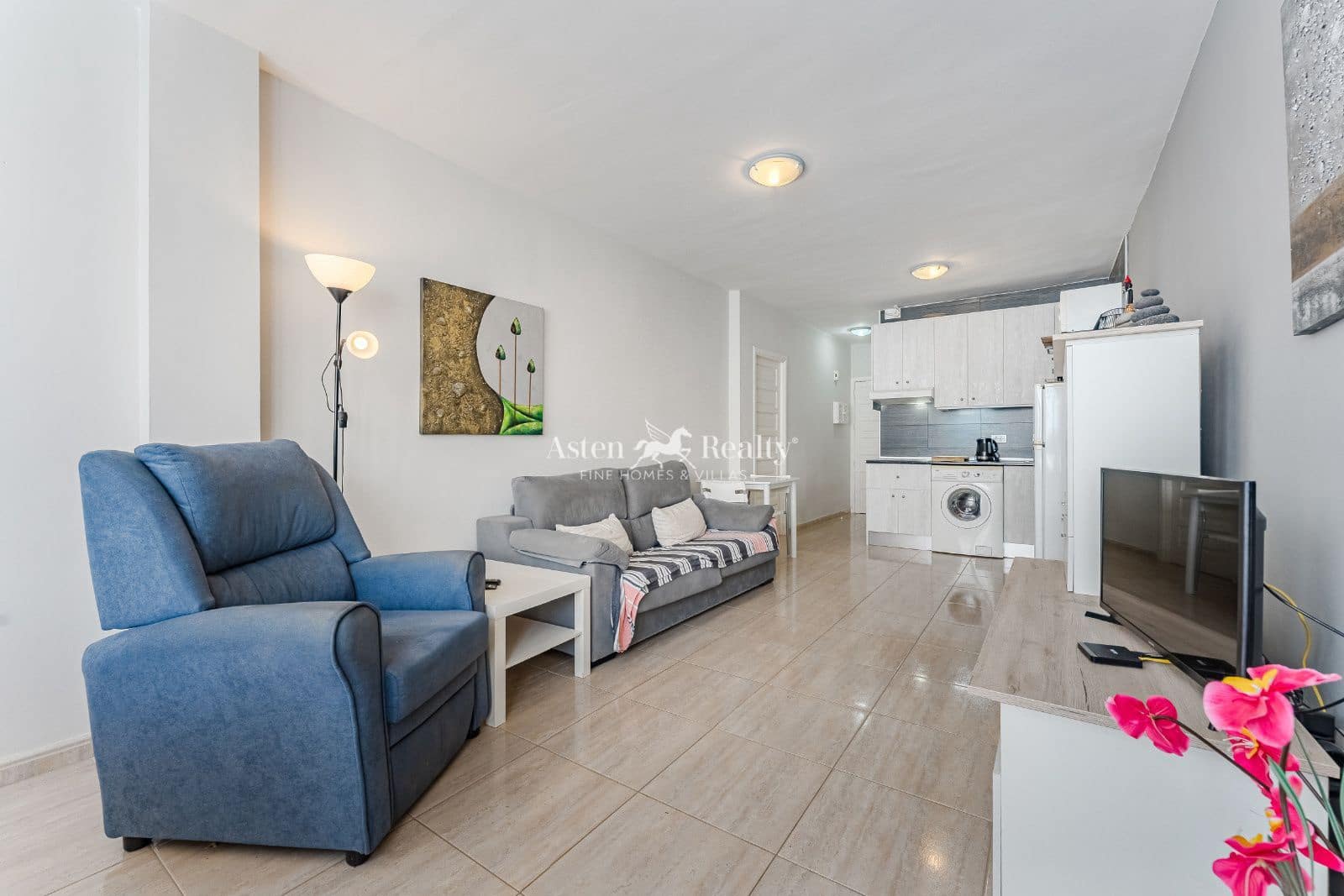 1 makuuhuone Asunto myytävänä paikassa Los Cristianos mukana uima-altaan 
autotalli - 235 000 € (Ref: 9033504)