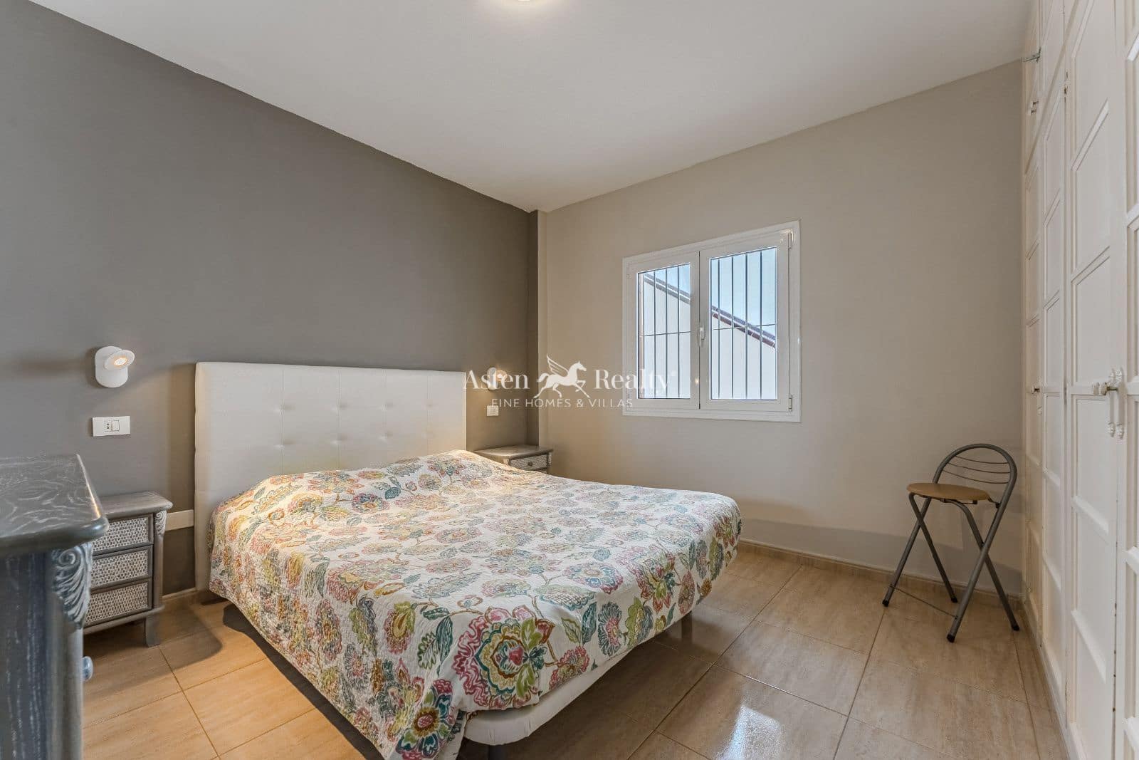 1 makuuhuone Asunto myytävänä paikassa Los Cristianos mukana uima-altaan 
autotalli - 235 000 € (Ref: 9033504)