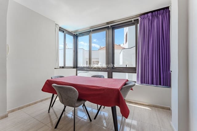 1 slaapkamer Flat te koop in Los Cristianos, Arona met zwembad garage - € 235.000 (Ref: 9033504)