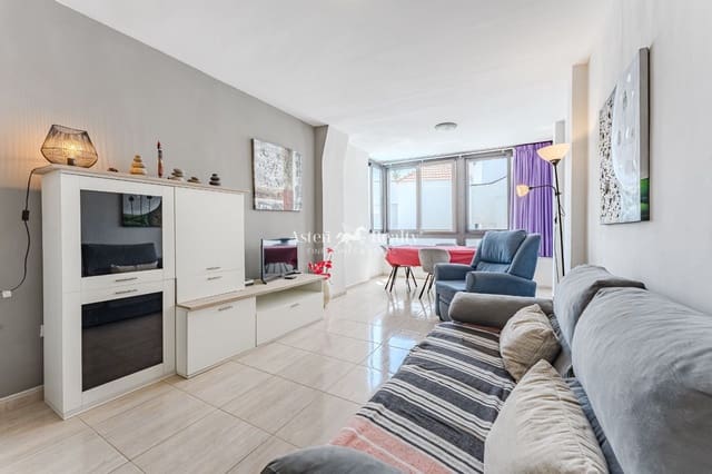 1 slaapkamer Flat te koop in Los Cristianos, Arona met zwembad garage - € 235.000 (Ref: 9033504)