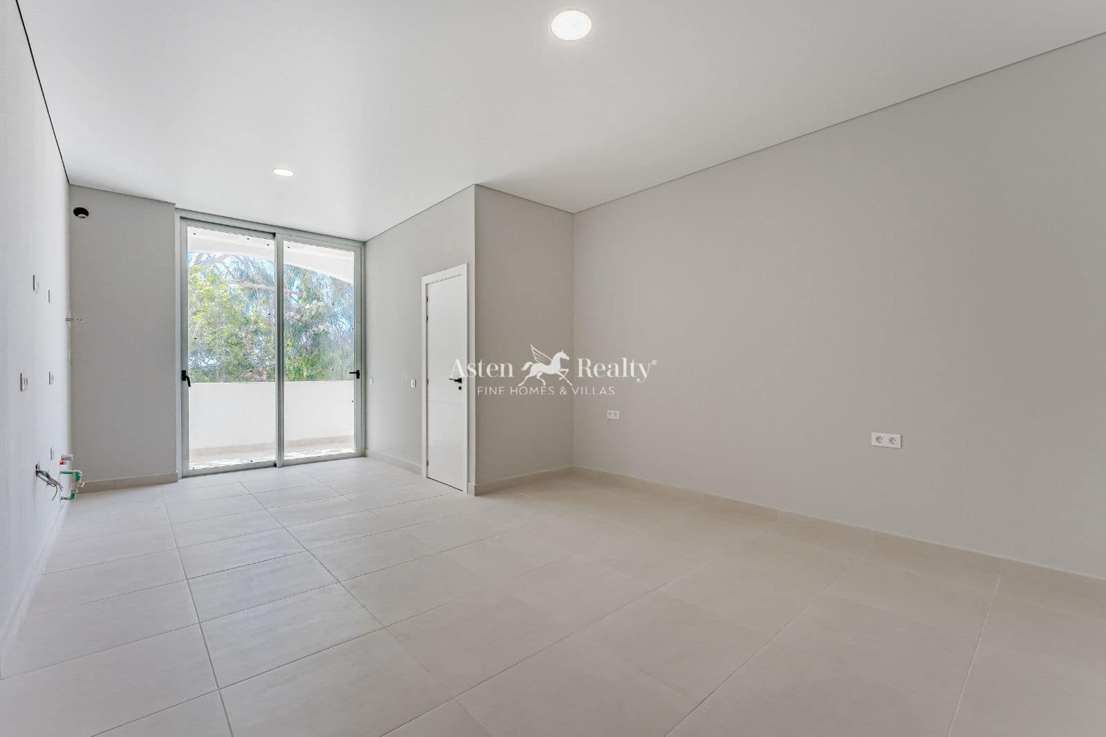 17 soveværelse Restaurant/Bar til salg i Callao Salvaje - € 2.550.000 (Ref: 9035635)