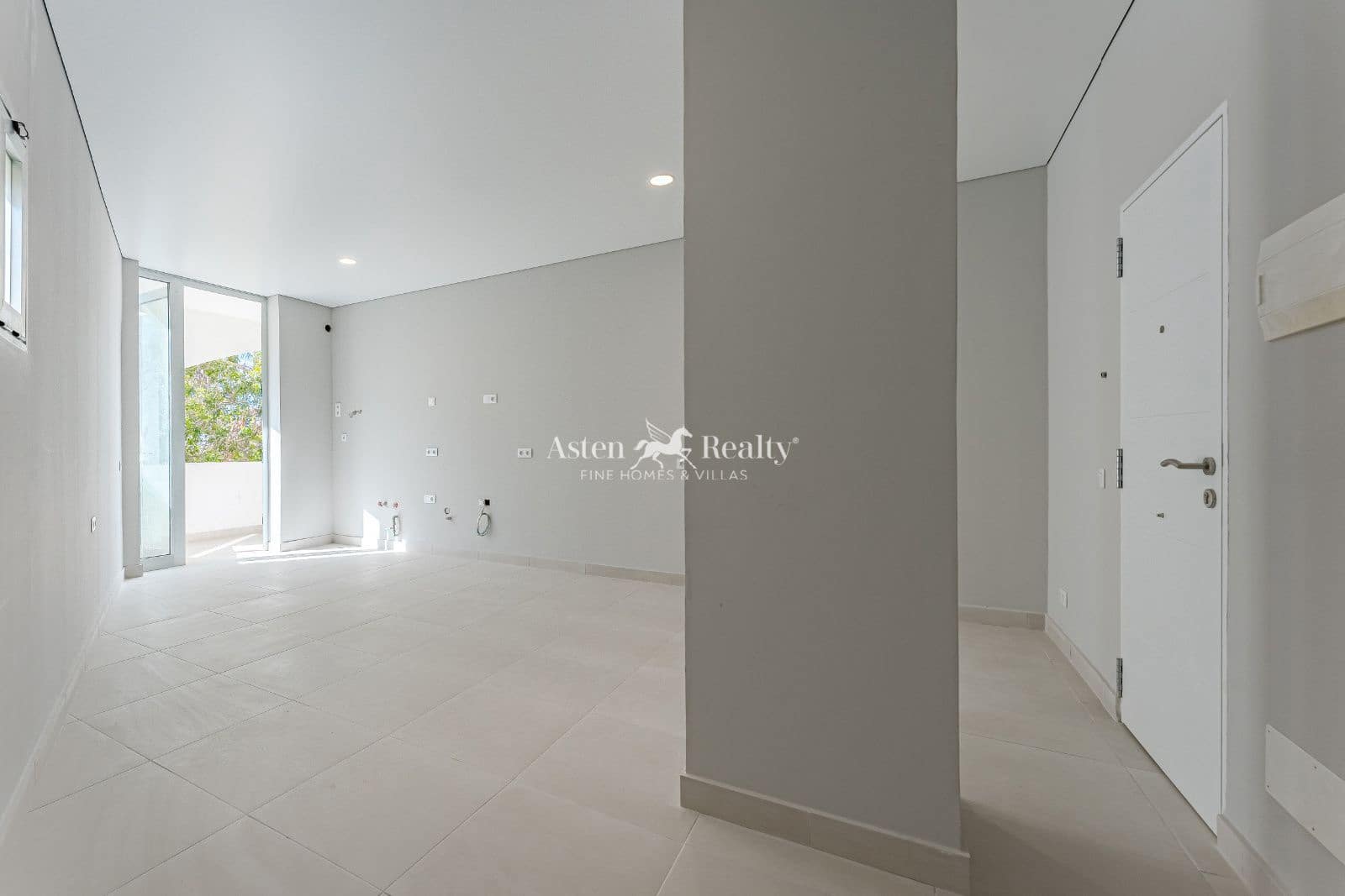 17 soveværelse Restaurant/Bar til salg i Callao Salvaje - € 2.550.000 (Ref: 9035635)