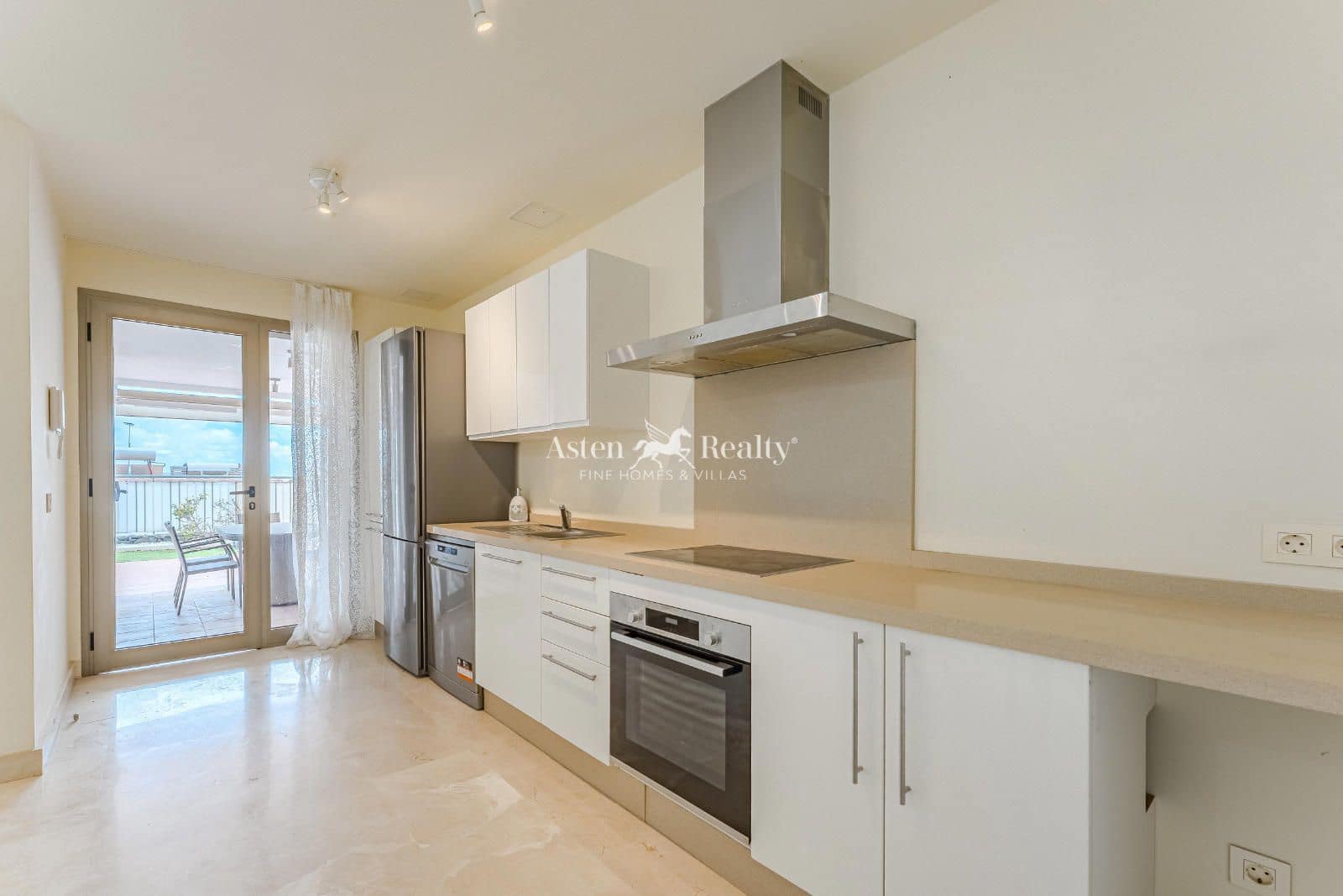 3 bedroom Flat for sale in La Caleta Adeje with pool garage - € 799,000 (Ref: 9041019)