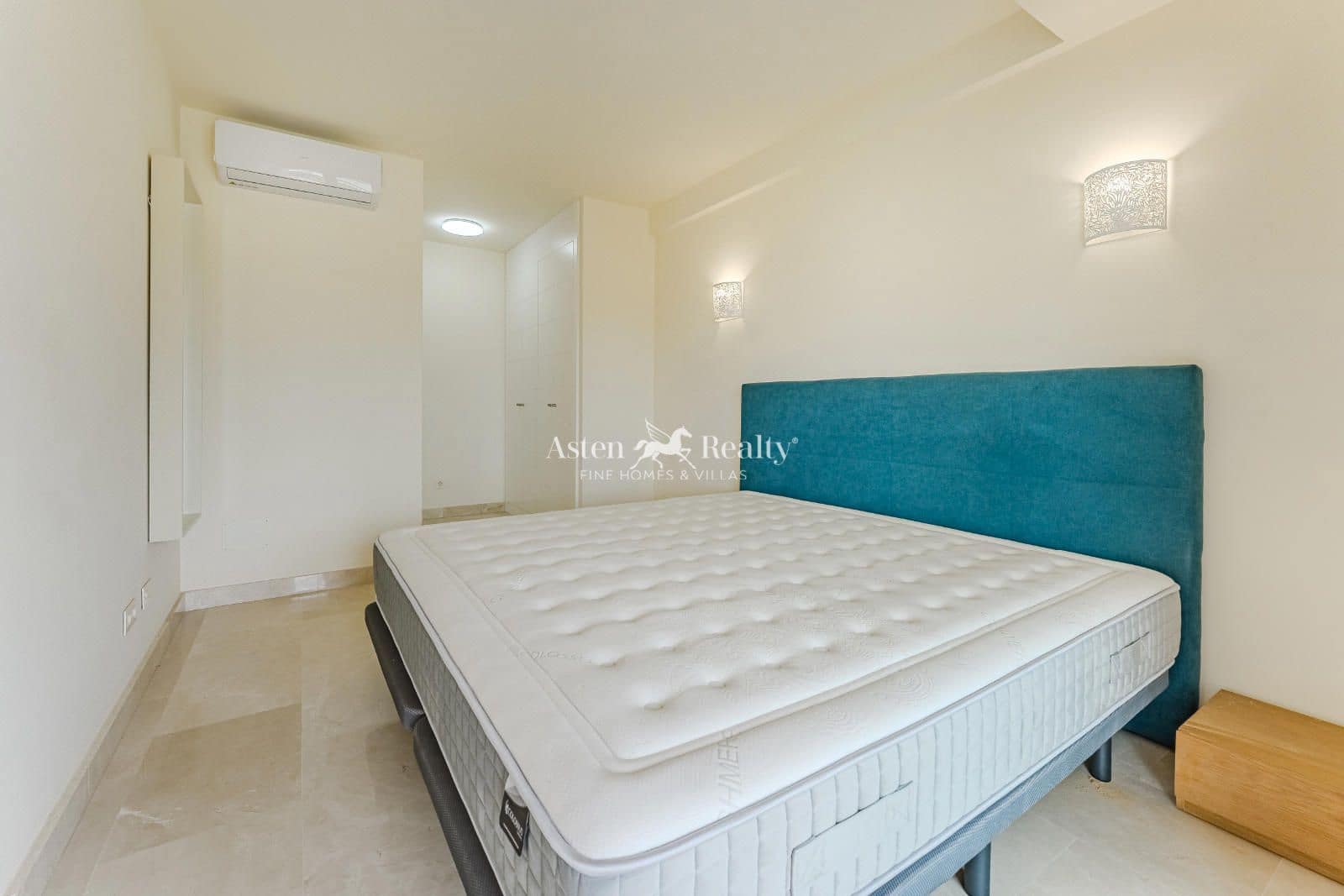 3 bedroom Flat for sale in La Caleta Adeje with pool garage - € 799,000 (Ref: 9041019)