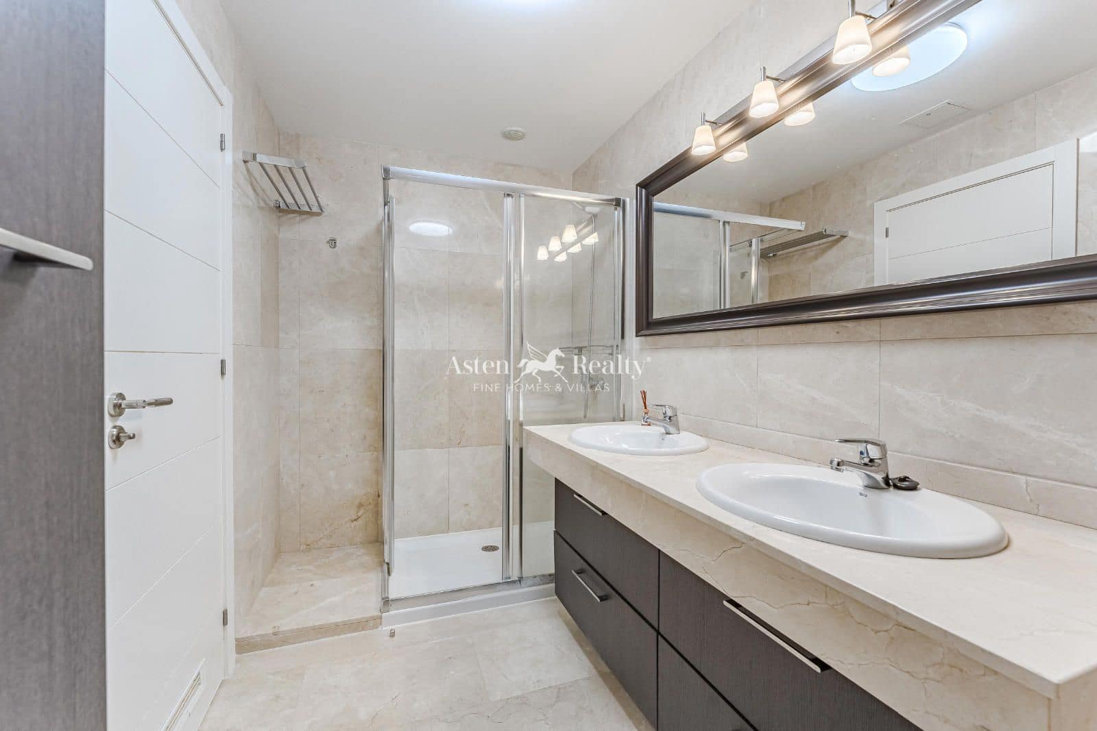 3 bedroom Flat for sale in La Caleta Adeje with pool garage - € 799,000 (Ref: 9041019)