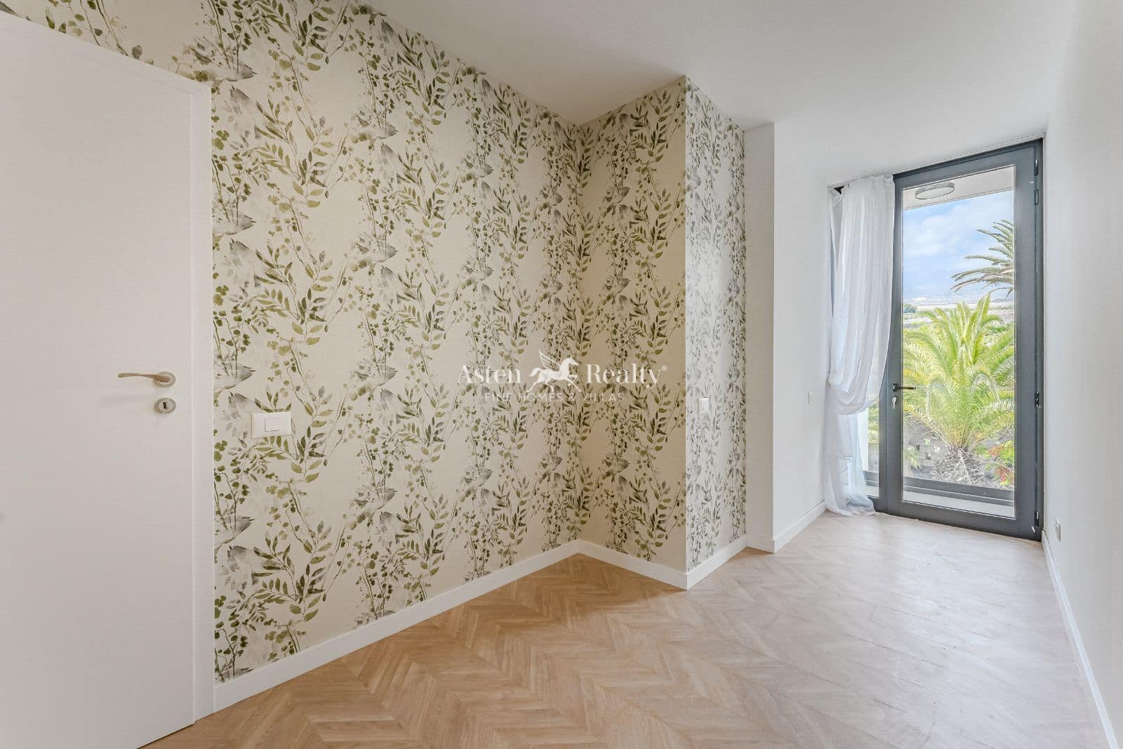 2 soveværelse Byhus til salg i Playa San Juan med garage - € 529.000 (Ref: 9049951)