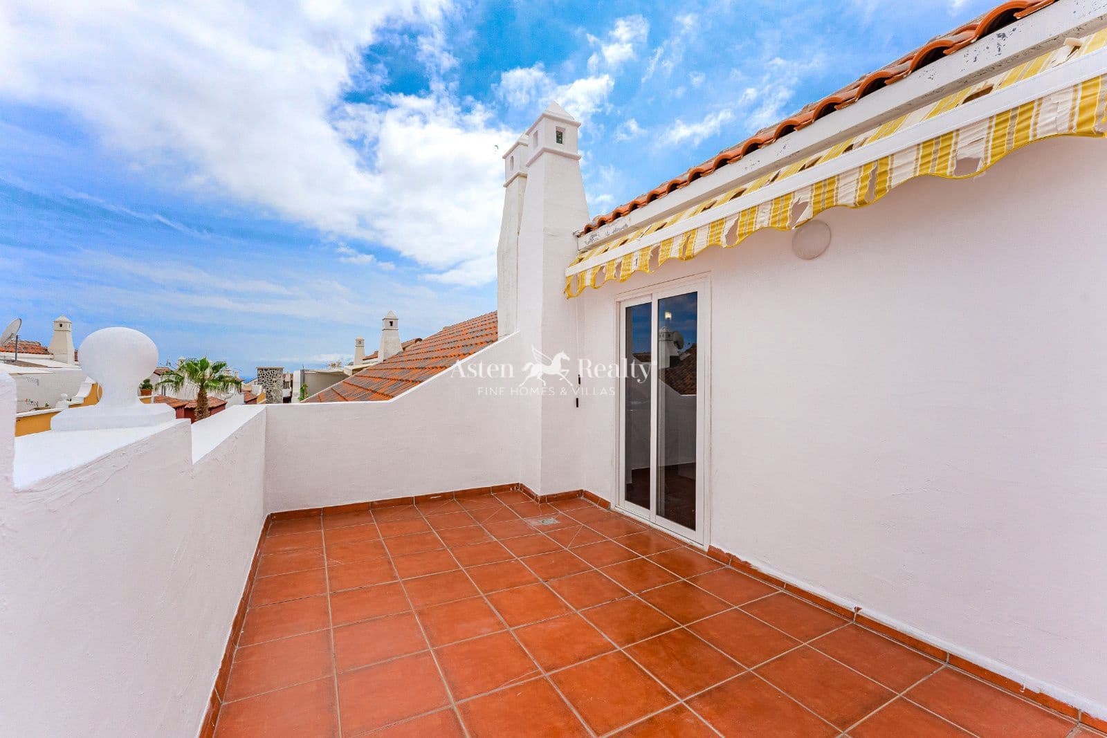 4 soveværelse Byhus til salg i Los Olivos med swimmingpool garage - € 385.000 (Ref: 9061720)