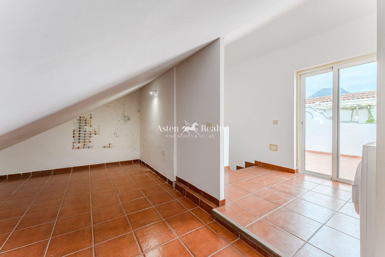 4 soveværelse Byhus til salg i Los Olivos med swimmingpool garage - € 385.000 (Ref: 9061720)