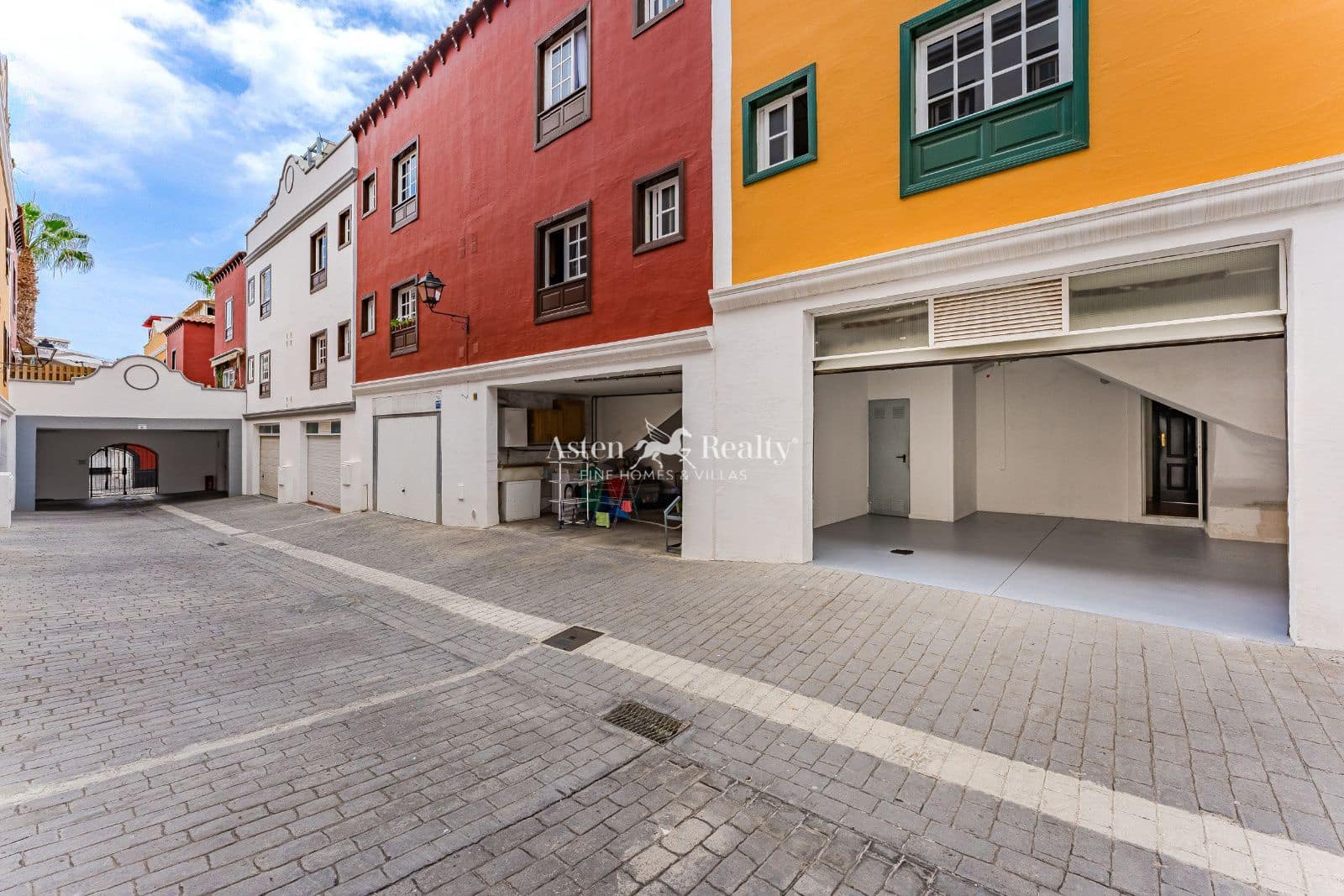 4 soveværelse Byhus til salg i Los Olivos med swimmingpool garage - € 385.000 (Ref: 9061720)