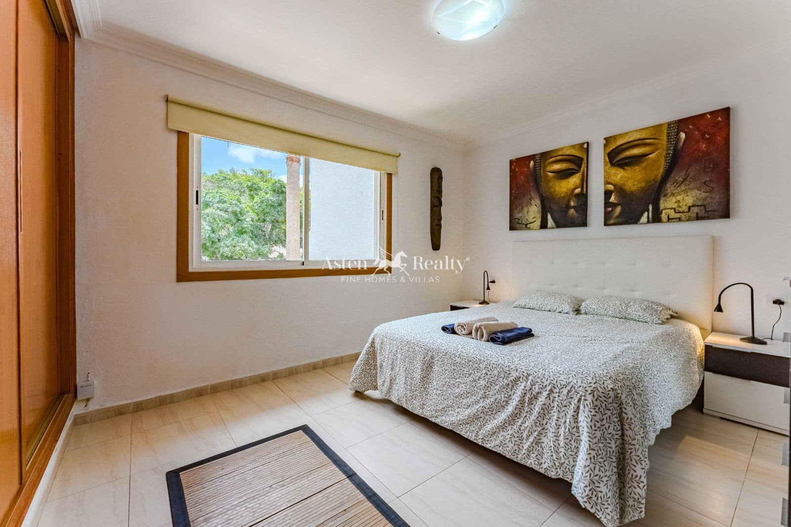 2 bedroom Flat for sale in Torviscas with pool - € 350,000 (Ref: 9082803)