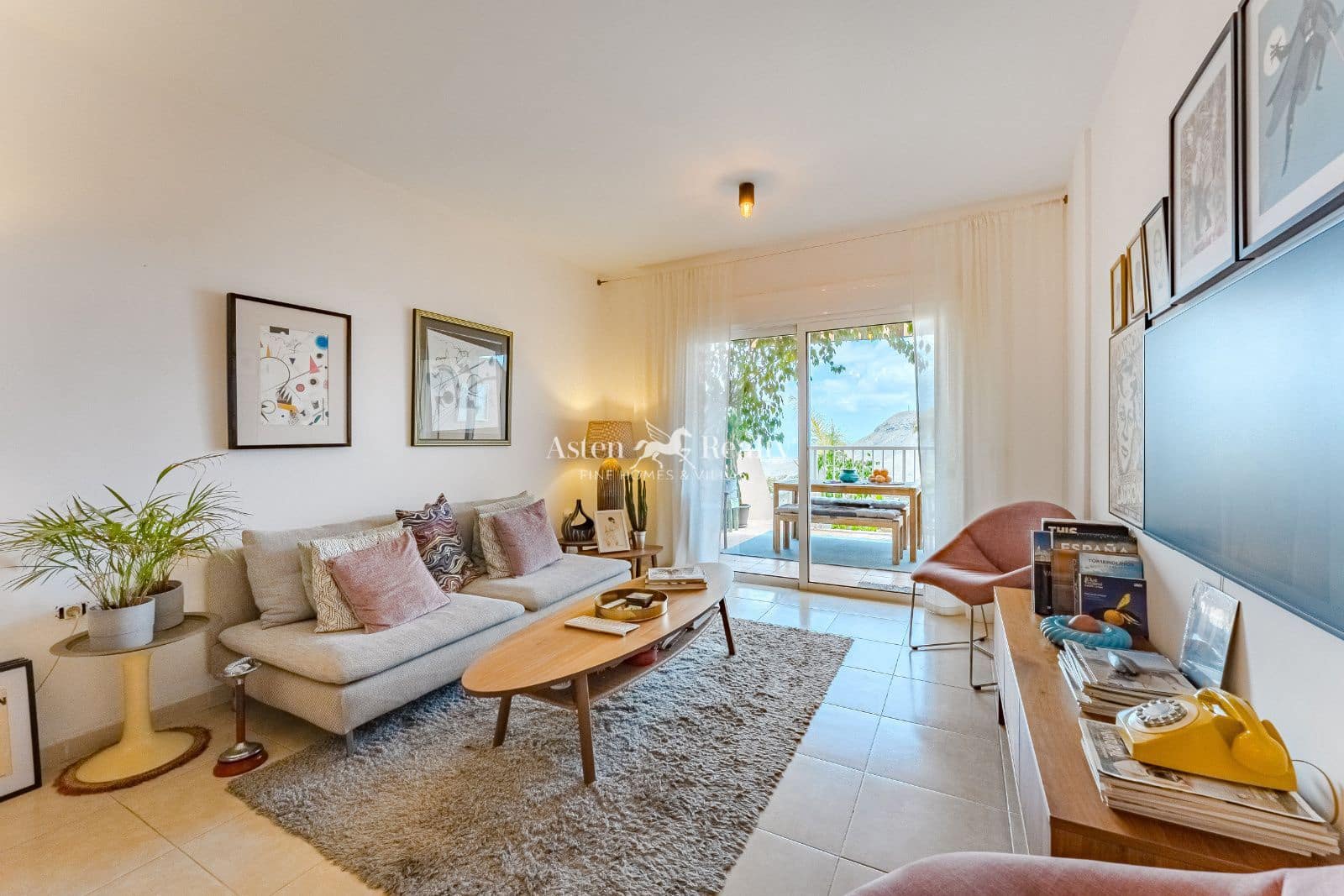 2 soverom Leilighet til salgs i Chayofa med svømmebasseng garasje - € 368 000 (Ref: 9082804)