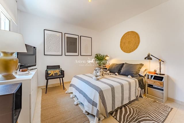 2 soverom Leilighet til salgs i Chayofa, Arona med svømmebasseng garasje - € 368 000 (Ref: 9082804)