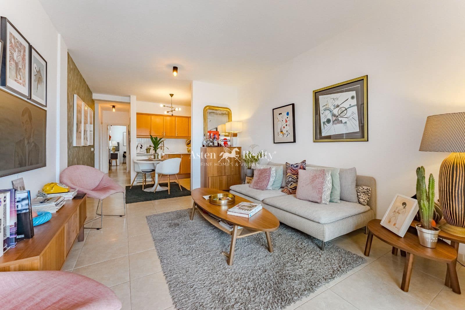 2 soverom Leilighet til salgs i Chayofa med svømmebasseng garasje - € 368 000 (Ref: 9082804)