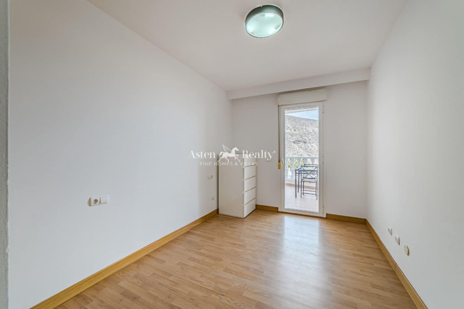 3 soveværelse Penthouse til salg i Los Cristianos med swimmingpool garage - € 420.000 (Ref: 9084591)