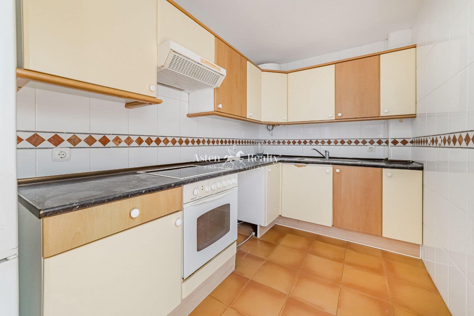 3 soveværelse Penthouse til salg i Los Cristianos med swimmingpool garage - € 420.000 (Ref: 9084591)