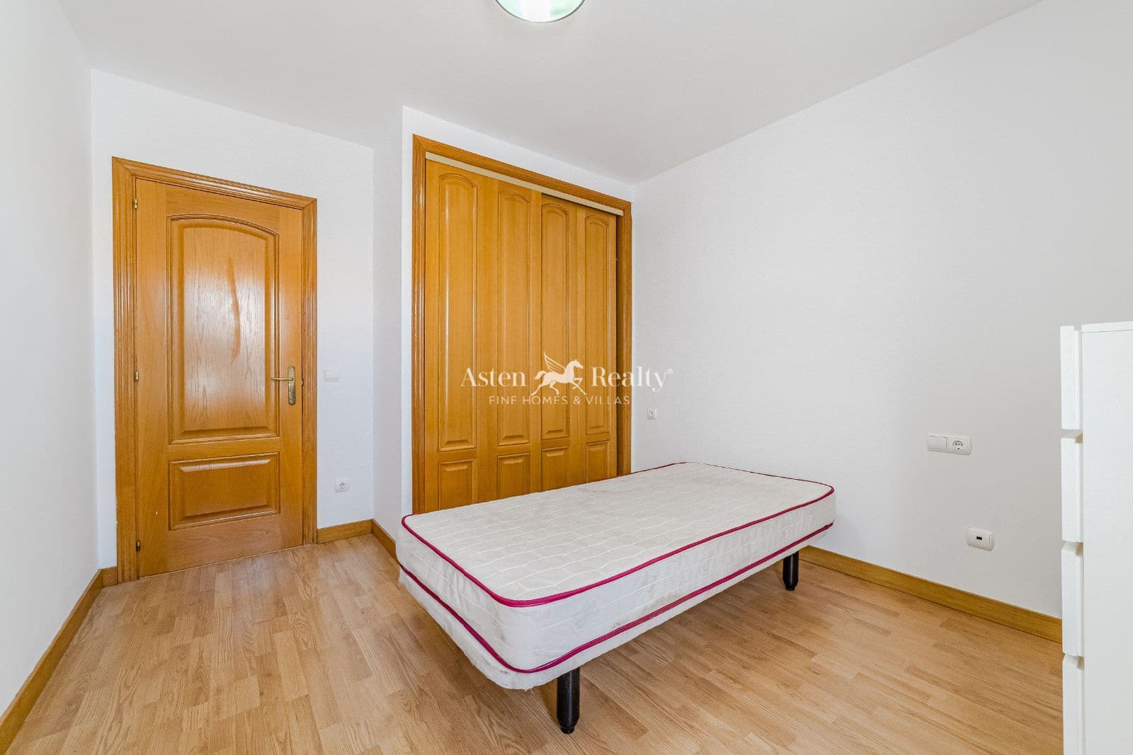 3 soveværelse Penthouse til salg i Los Cristianos med swimmingpool garage - € 420.000 (Ref: 9084591)