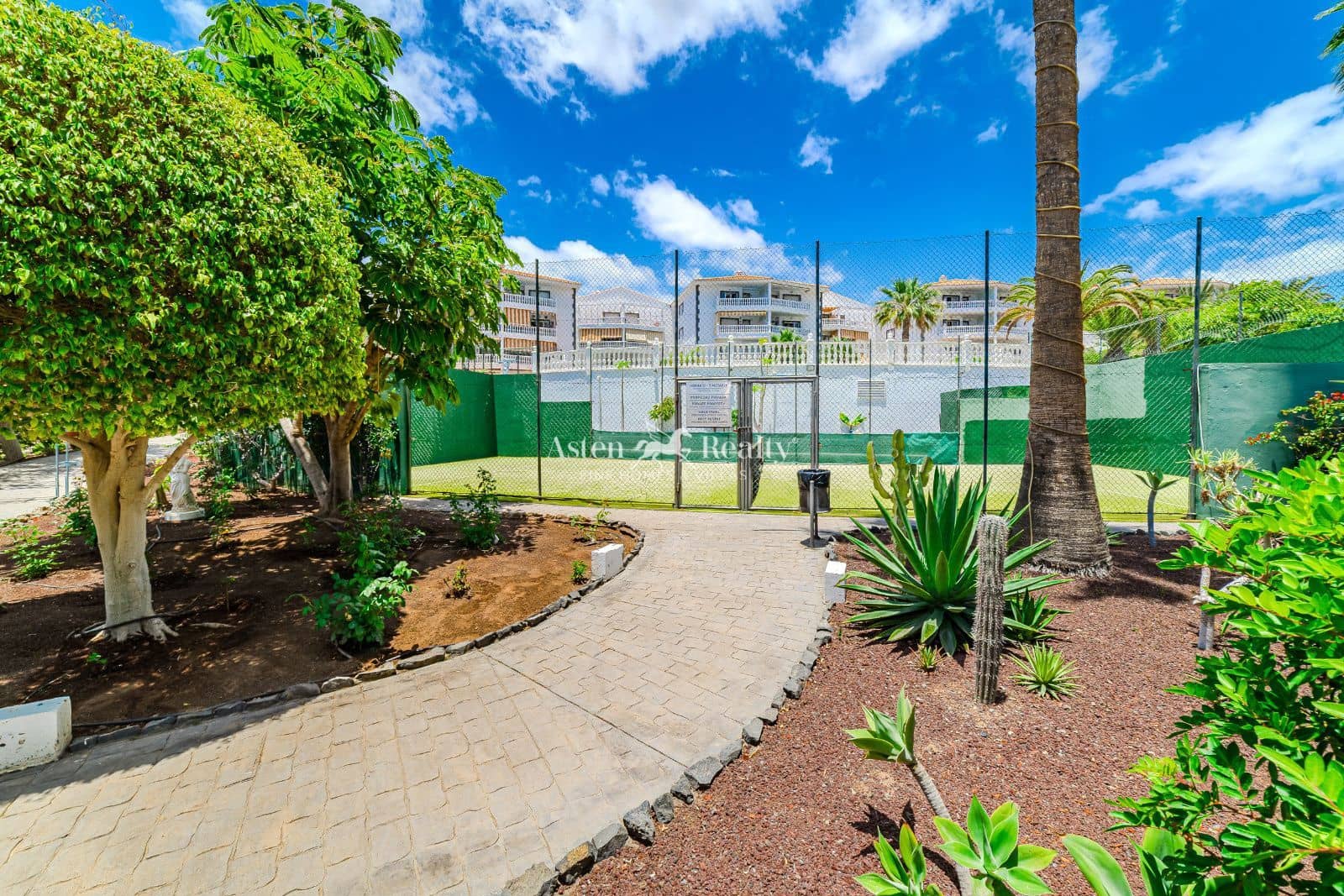 3 soveværelse Penthouse til salg i Los Cristianos med swimmingpool garage - € 420.000 (Ref: 9084591)